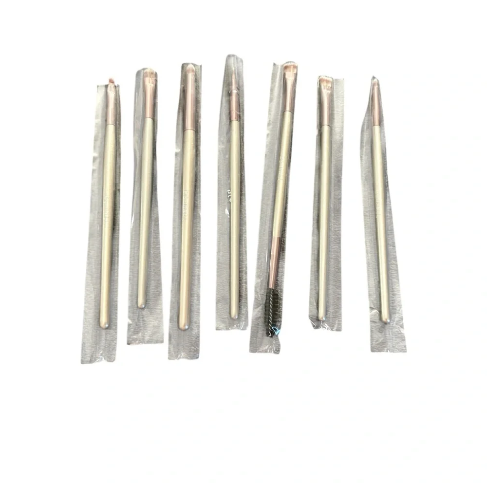 Silver Set of (13) Makeup Brush Set